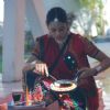 Shweta Tiwari : Shweta Tiwari making food in Bigg Boss 4 house