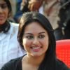 Sonakshi Sinha pay tribute to 26/11 martyrs
