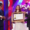 Amitabh Bachchan and Ramesh Sippy award Aishwariya Rai Bachchan at the 6th Apsara Awards
