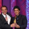 ShahRukh Khan presents Dharmendra with Lifetime Achievement Award at the 6th Apsara Awards