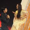 SRK and Rekha in a performance on 17th Annual STAR Screen Awards