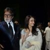 Amitabh Bachchan and Aishwarya at filmfare red carpet. .