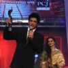 Rekha presenting ShahRukh Khan - Best Actor Male at the 56th Idea Filmfare Awards 2010. .