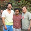 Aftab and Manoj Joshi at B'day party of Rajpal Yadav at location of movie 'Bin Bulaye Baarat'