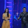 Preity and Salman on the sets of Guinness World Records at RK Studios