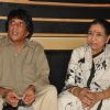 Veteran singer Asha Bhosle records for