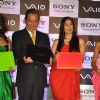 Kareena Kapoor with Sony MD Mr. Masaru Tamagawa at press conference of Sony India in Hotel Hyatt Regency, Mumbai