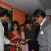 Amithabh, Jaya & Abhishek Bachchan light a diya at 'VIBRATIONS THE WELLNESS ZONE' by Vrinda J Mehta