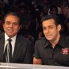 Dharmendra and Salman Khan promotes Bodyguard on the sets of