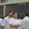 Harman Baweja at Producer Surinder Kapoor funeral at Vile Parle in Mumbai