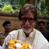 Amitabh Bachchan celebrates his 69th Birthday with media at his office Janak in Mumbai