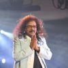 Hariharan performing live King in Concert organized by Nagrik Shikshan Sanstha in Mumbai