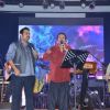 Shankar Mahadevan and Hariharan performing live King in Concert organized by Nagrik Shikshan Sanst
