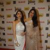 Karisma & Kareena Kapoor at the '57th !dea Fimfare Awards 2011'