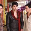 Gurmeet Choudhary : Gurmeeet Choudhary, Dishank Arora and Rakesh Kukreti on sets of punar vivah