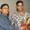 Akshay Kumar with Delhi Police Commissioner B K Gupta at special screening of film Rowdy Rathore