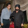 Talat Aziz and GS Bawa at Mika Singh's Birthday Bash organised by Kiran Bawa