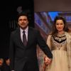 Sameer Soni with Neelam on ramp at the Beti show by Vikram Phadnis at IIJW 2012