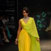 Malaika Arora Khan as showstopper at KGK Entice show on Day 4 of IIJW 2012