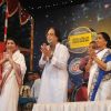 Lata Mangeshkar, Hridaynath Mangeshkar & Asha Bhonsle at Pandit Dinanath Mangeshkar Awards ceremony