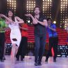 Hrithik and Priyanka perform on Jhalak Dikhhla Jaa Super Finale
