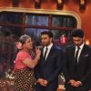 Ali Asgar shares some words of wisdom with Ranveer and Arjun