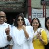 Vidya Balan cast their vote at a polling station in Mumbai