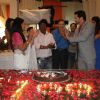 The cast cheer each other on Main Na Bhoolungi's 100 episode celebration