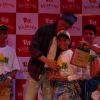 Shahrukh Khan  shares token of love with the children