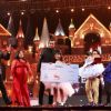 Teriya Magar receives the cash price  from DID L'il Masters Season 3