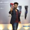 Arjun Kapoor poses with grooming gadget for men n