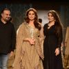 Huma Qureshi walks the ramp at the Indian Couture Week - Grand Finale