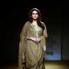 Huma Qureshi pose for media at Indian Couture Week - Grand Finale