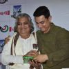 Aamir Khan felicitates a guest at the Communicative Marathi Book Launch