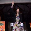 Sonam Kapoor waves out to her fans at the Promotions of Khoobsurat at Mithibai College