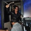Shah Rukh Khan Waves out to his Fans at Airport