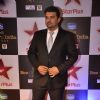 Siddharth Roy Kapur poses for the media at Star Box Office Awards