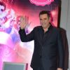 Boman Irani waves out to his Fans at the Promotions of Happy New Year in Delhi