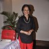 Tanuja poses for the media at Bimal Roy's Book Launch