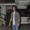 Kunal Kapoor poses for the media at Sonali Bendre's Marriage Anniversary