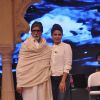 Priyanka Chopra poses with Amitabh Bachchan at the NDTV Cleanathon
