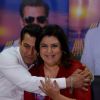 Farah Khan : Salman Khan gives Farah Khan a hug in Bigg Boss 8