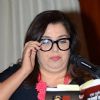 Farah Khan was snapped reading a few lines from Irshad Kamil's Book at the Launch