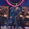 Salman Khan : Salman Khan performs at Filmfare Awards