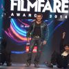 Salman Khan : Salman Khan performs at Filmfare Awards