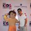 Sunil Grover poses with Chhota Bheem at India Kids Fashion Week 2015