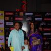 Kavita Krishnamurthy poses with family at GIMA Awards 2015