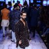 Shahid Kapoor walks for Kunal Rawal at Lakme Fashion Week 2015 Day 4