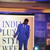 'The Handsome' Akshay Kumar Walks With his Classic Style at India Luxury Style Week