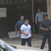 Salman Comes Down to See off Aamir
